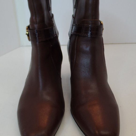 Anne Klein Brown Leather Ankle Boots Zip Up  Sz 8.5 Goldtone Hardware Buckles - Picture 3 of 16
